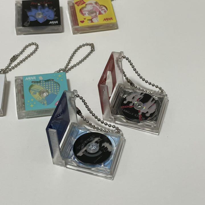 Nana Capsule toys complete set