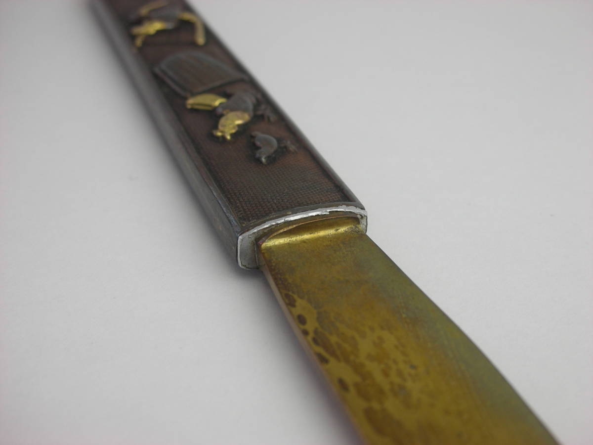 Kozuka Old bird chicken figure Petite Japan Antiques