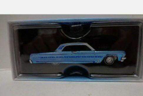 Unopened1/64 Hot Wheels THE SNOWMAN64 Impala Lowrider