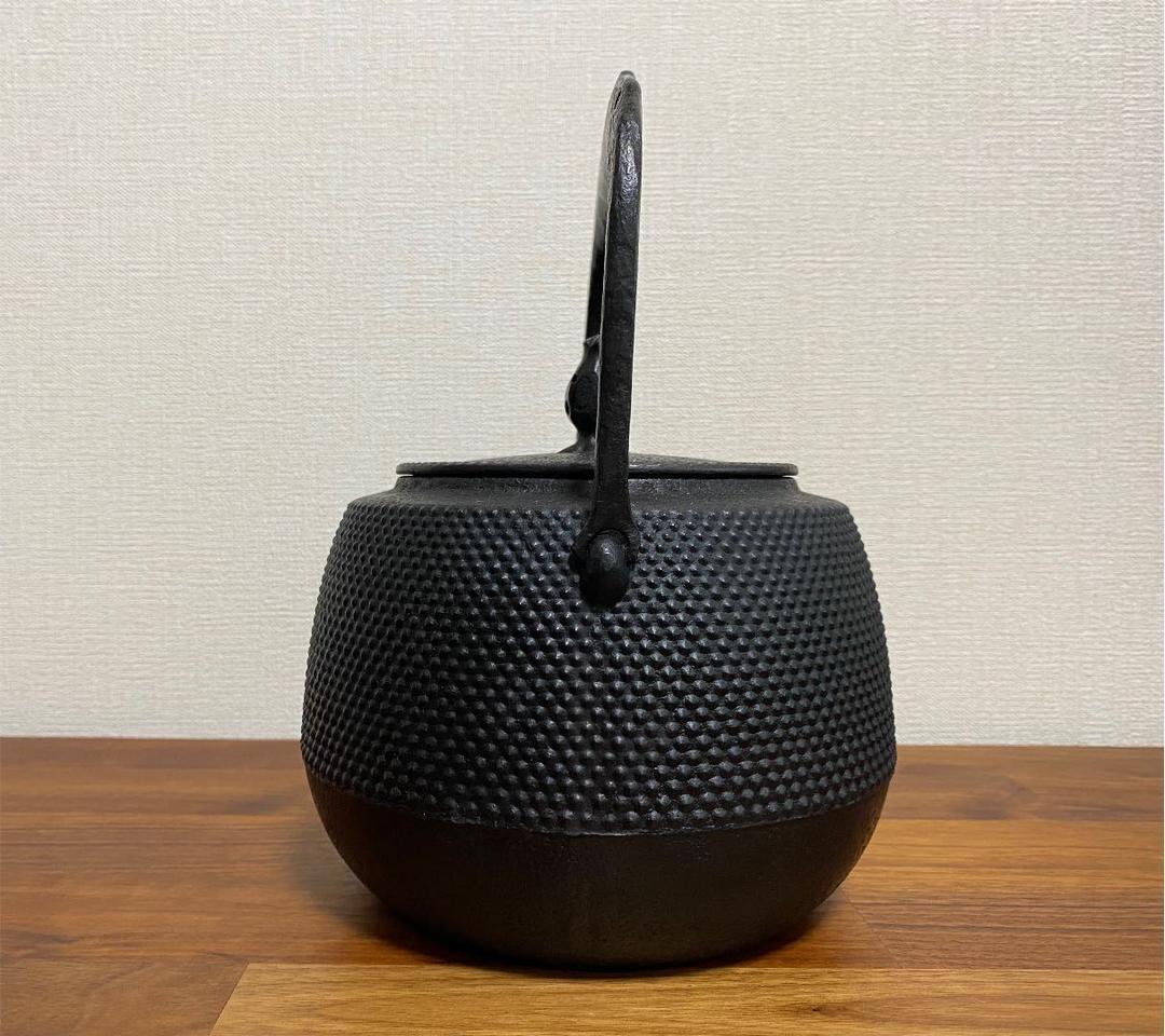Traditional Craftsman Master Torayama's Shoulder Shape Arare Pattern 1.6L