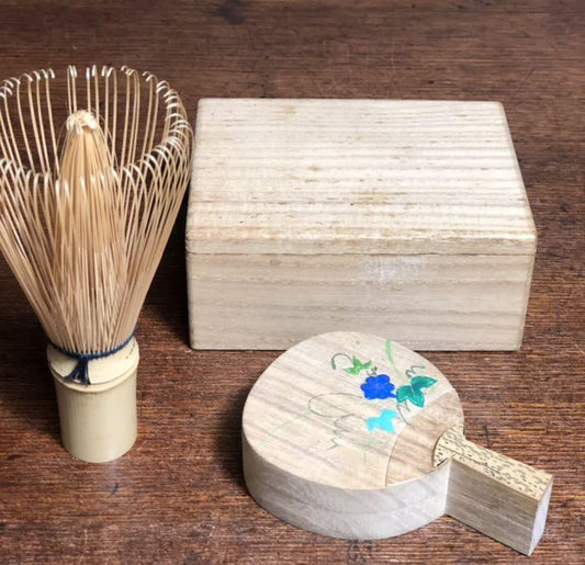 Dojo Munehiro's morning glory pattern incense, natural wood