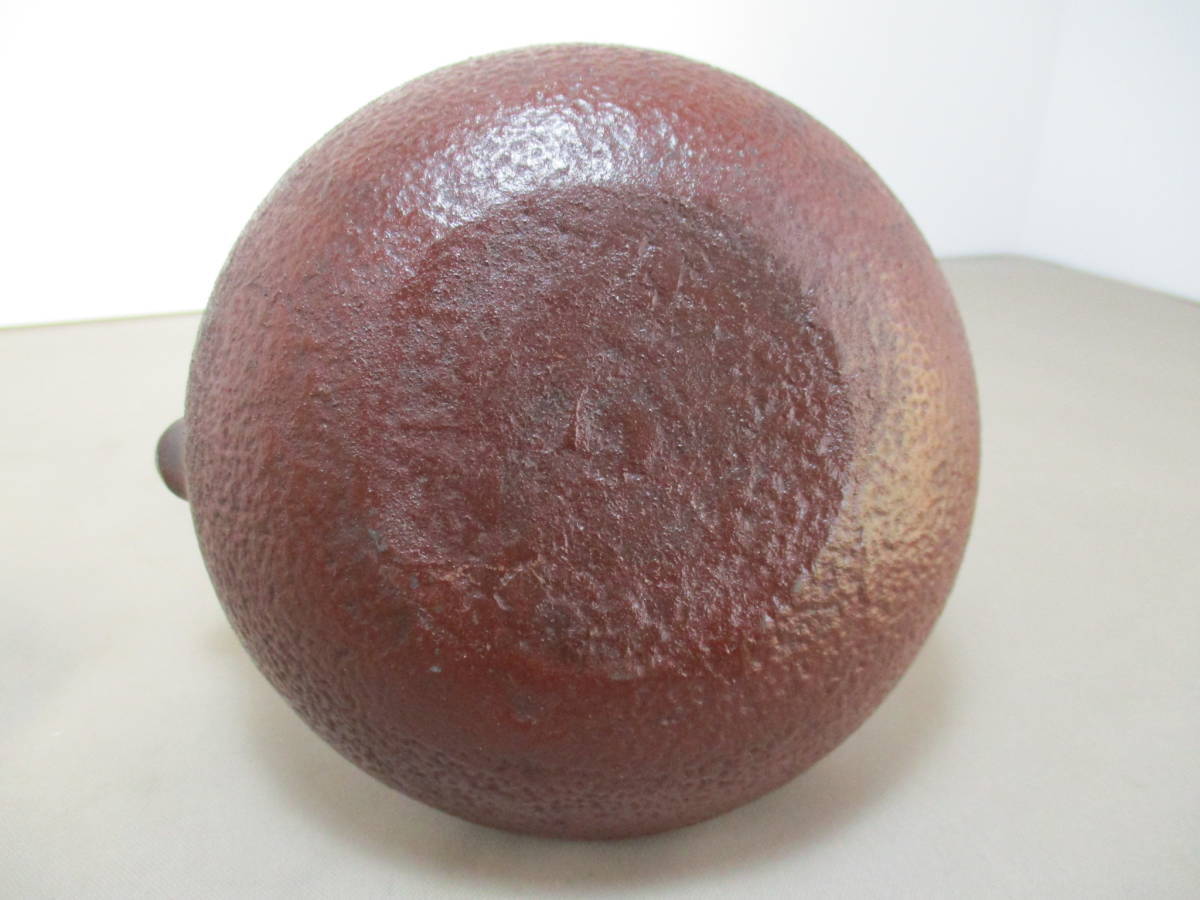 Metal crafts Ironware reddish brown flower pattern Iron teapot antique
