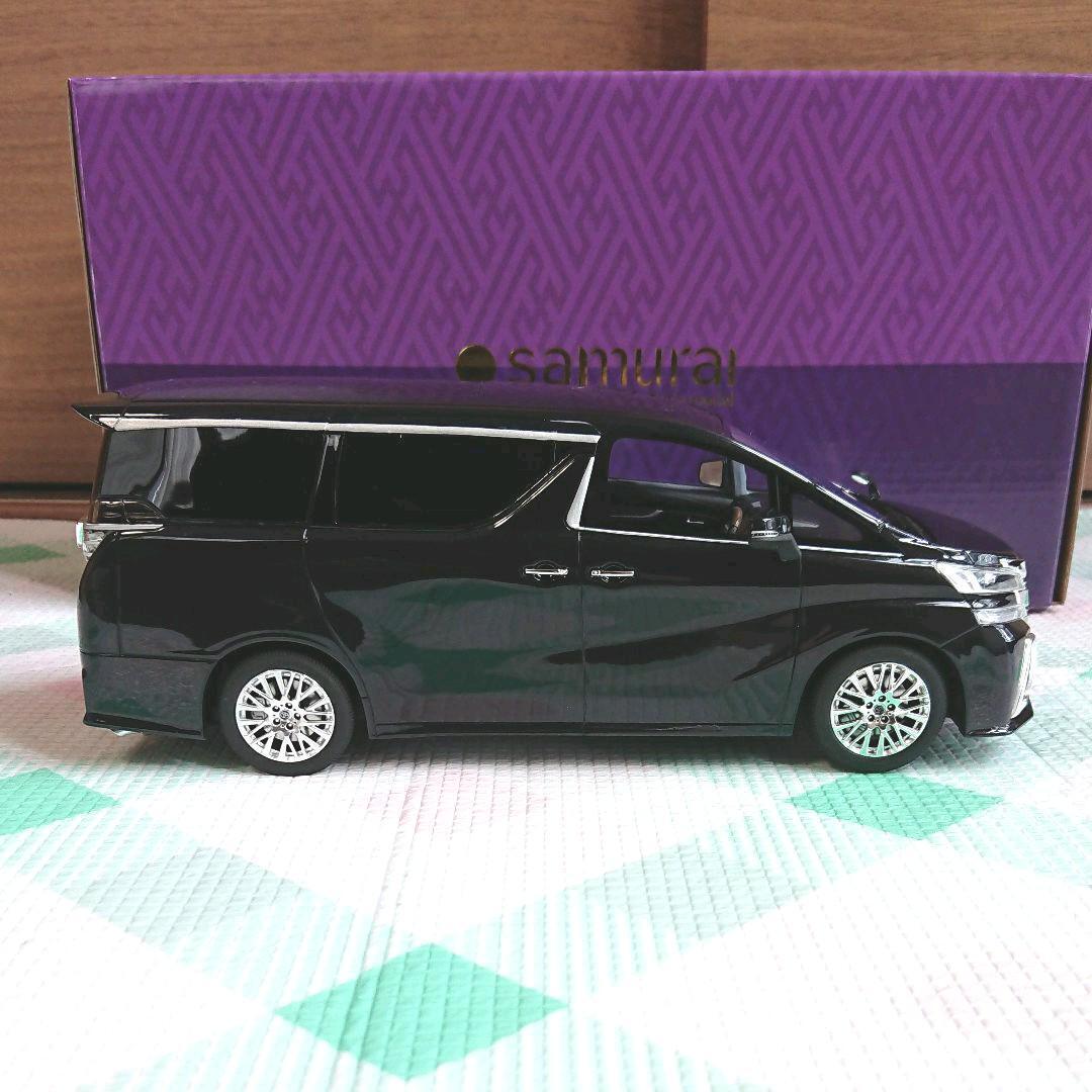 Kyosho Samurai Series 1/18 Vellfire