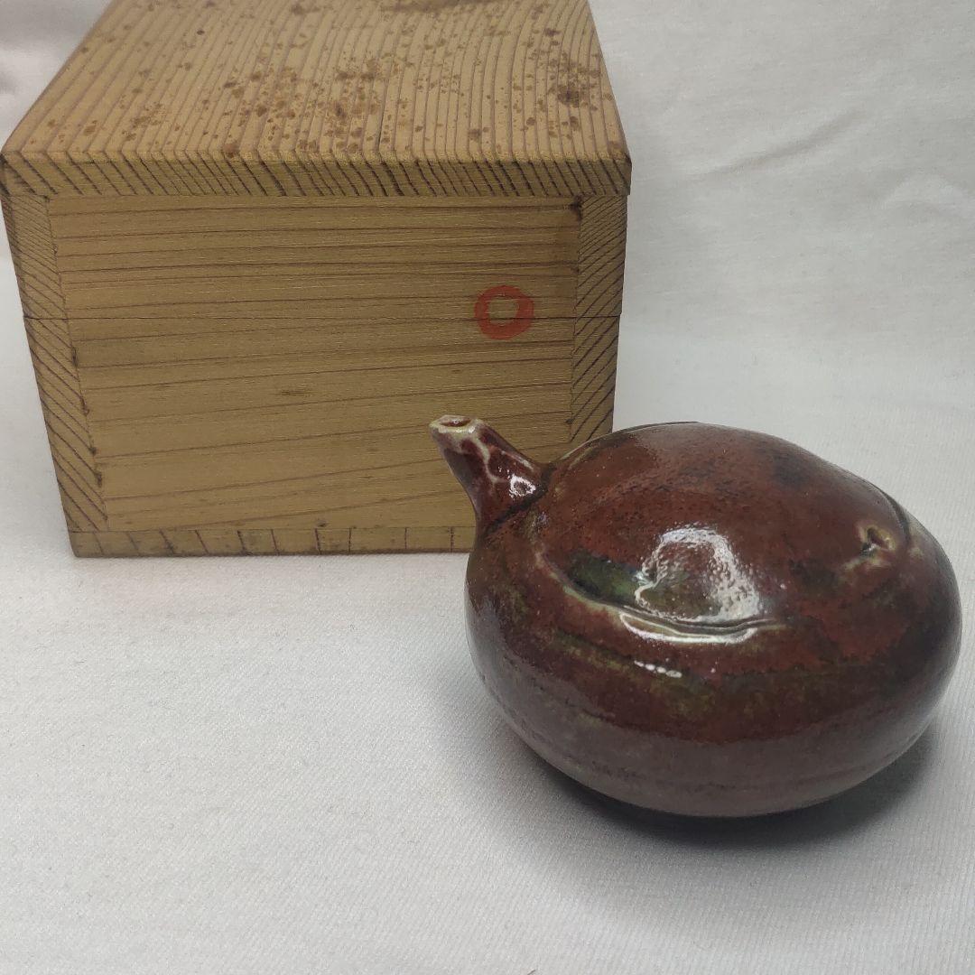 Writing tools, water drops, inscription, common box, pottery,