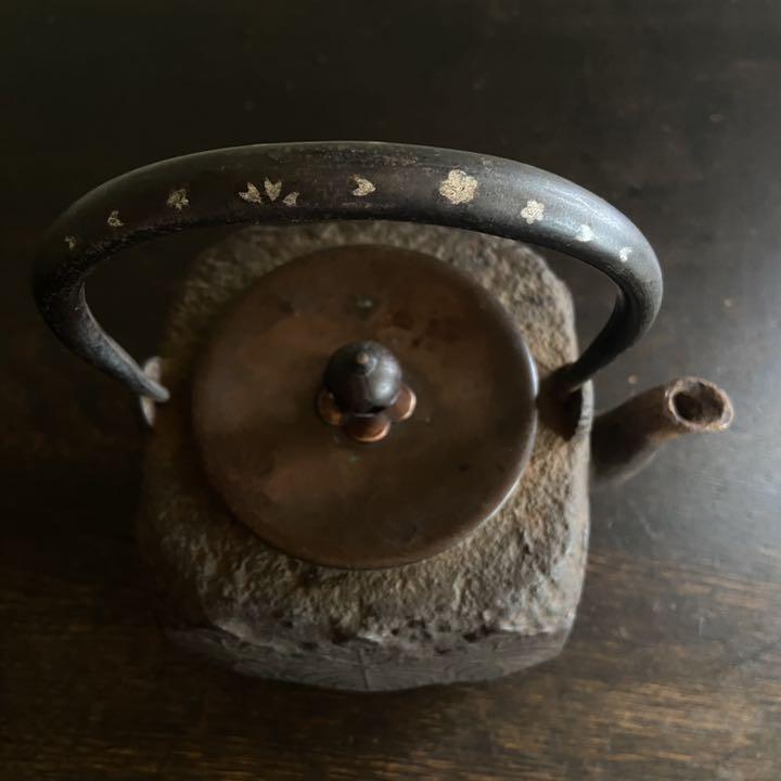 Iron kettle paulownia crest square inlay tea ceremony