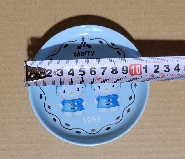 HELLO KITTY1999Christmas Kitty glass plate Set of2