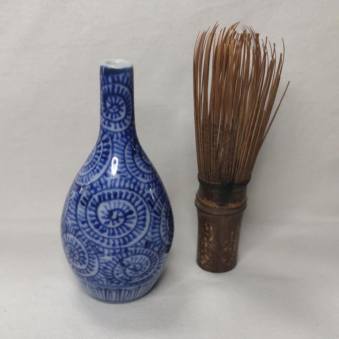 Koimari ware dyed arabesque single-flowered antiques from the old house