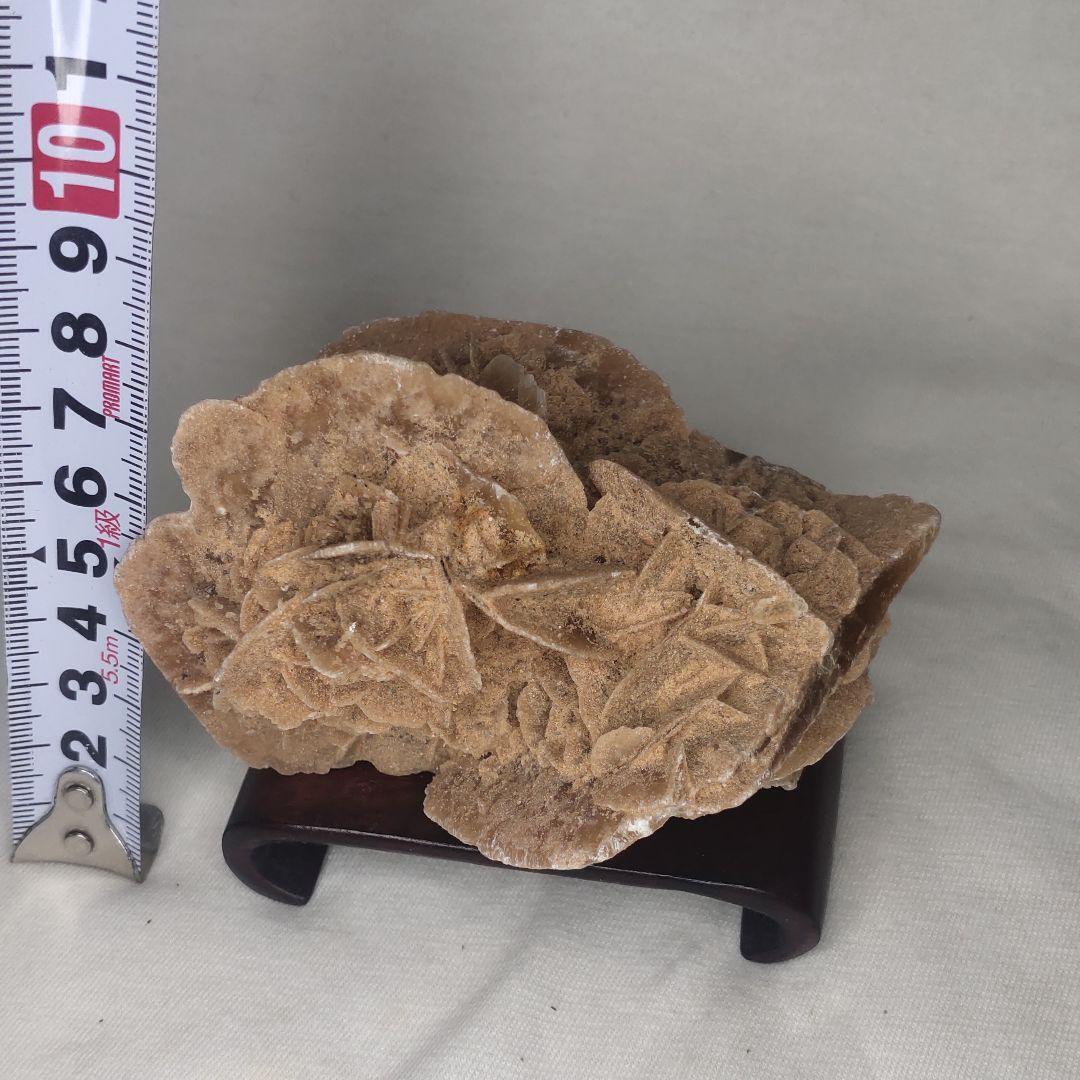 Desert rose Desert rose Rough stone Rosewood figurine with stand Natural stone