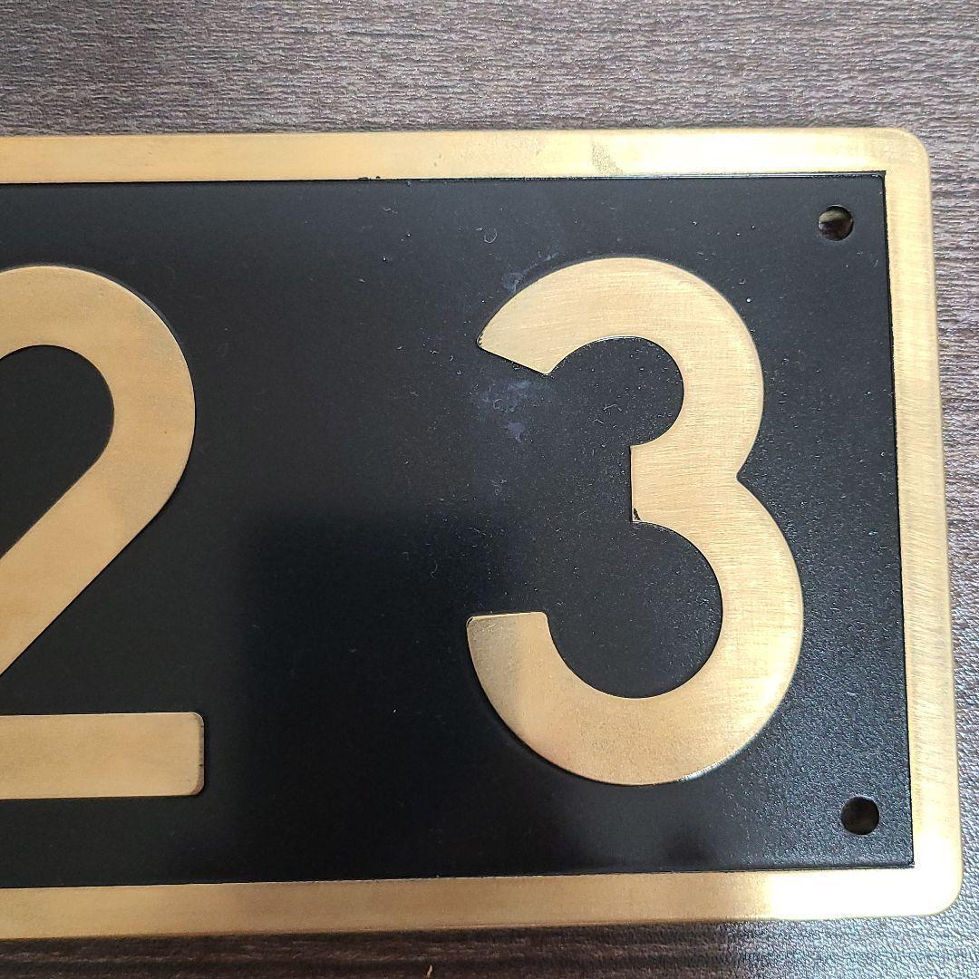 Inoue Kogyo's character light type license plate 24V medium-sized car