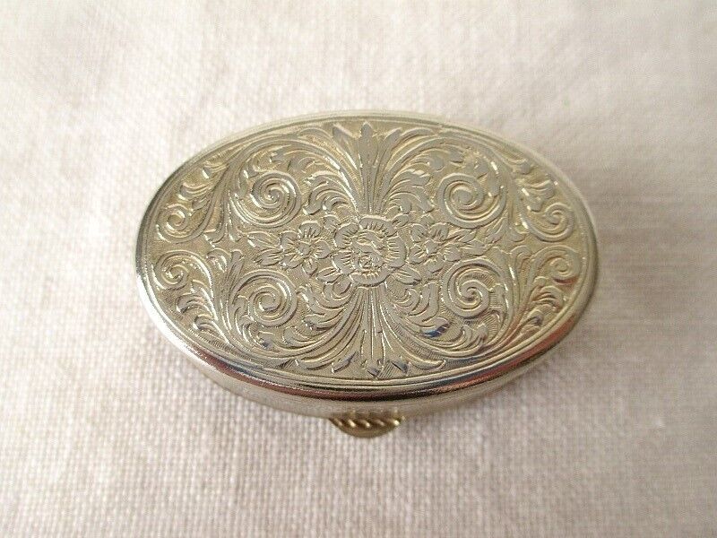 [Free Shipping] Rococo Pill Case Flea Market, France Brocant 66061