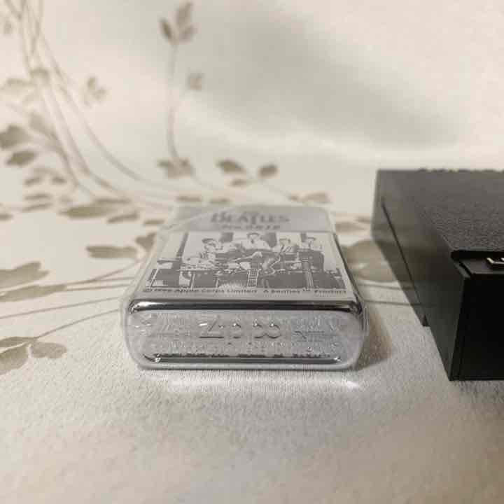 As is for parts ZIPPO Beatles limited edition with serial number box included