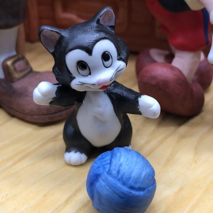 Pinocchio music box figure
