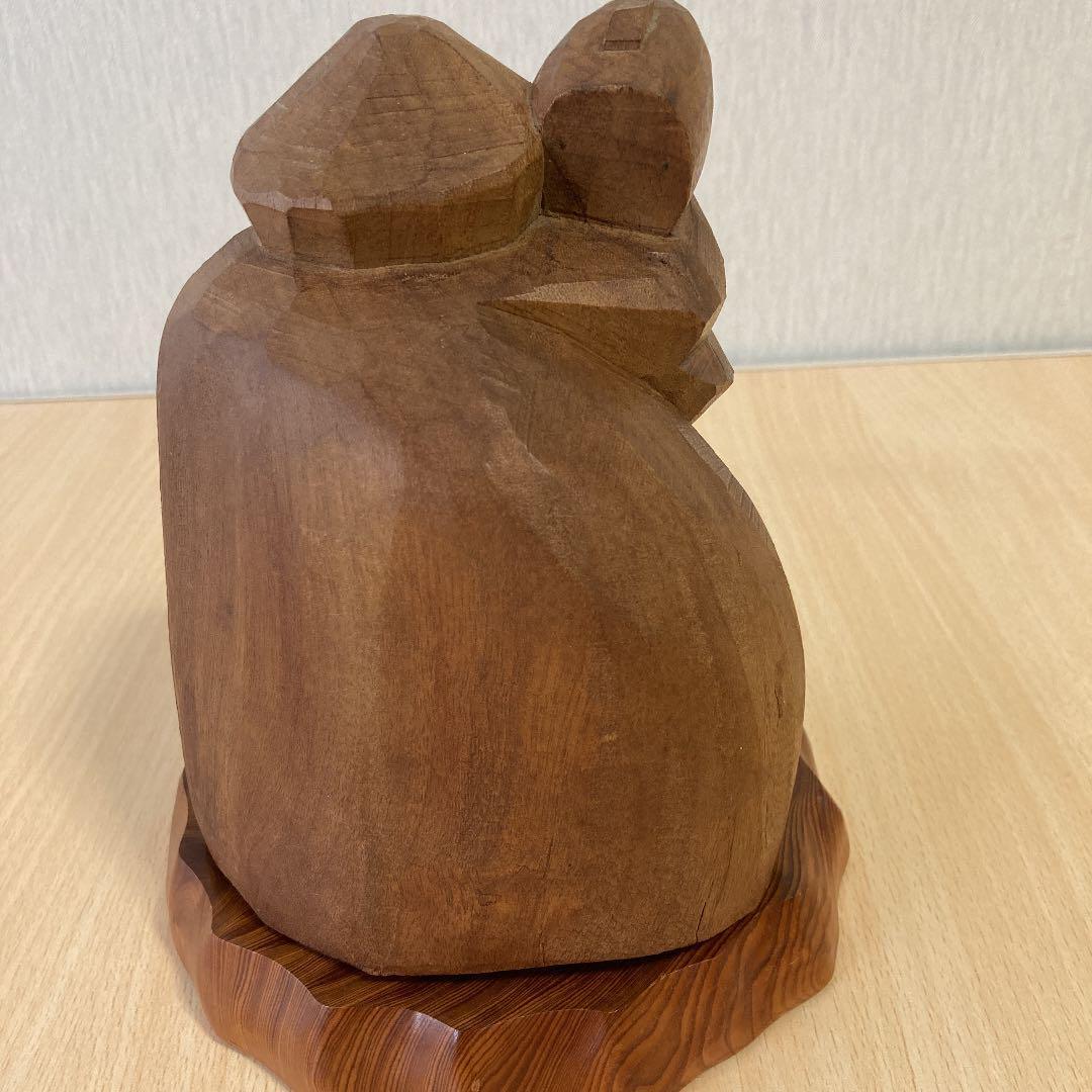 Daikoku-sama, a one-sword carving craft