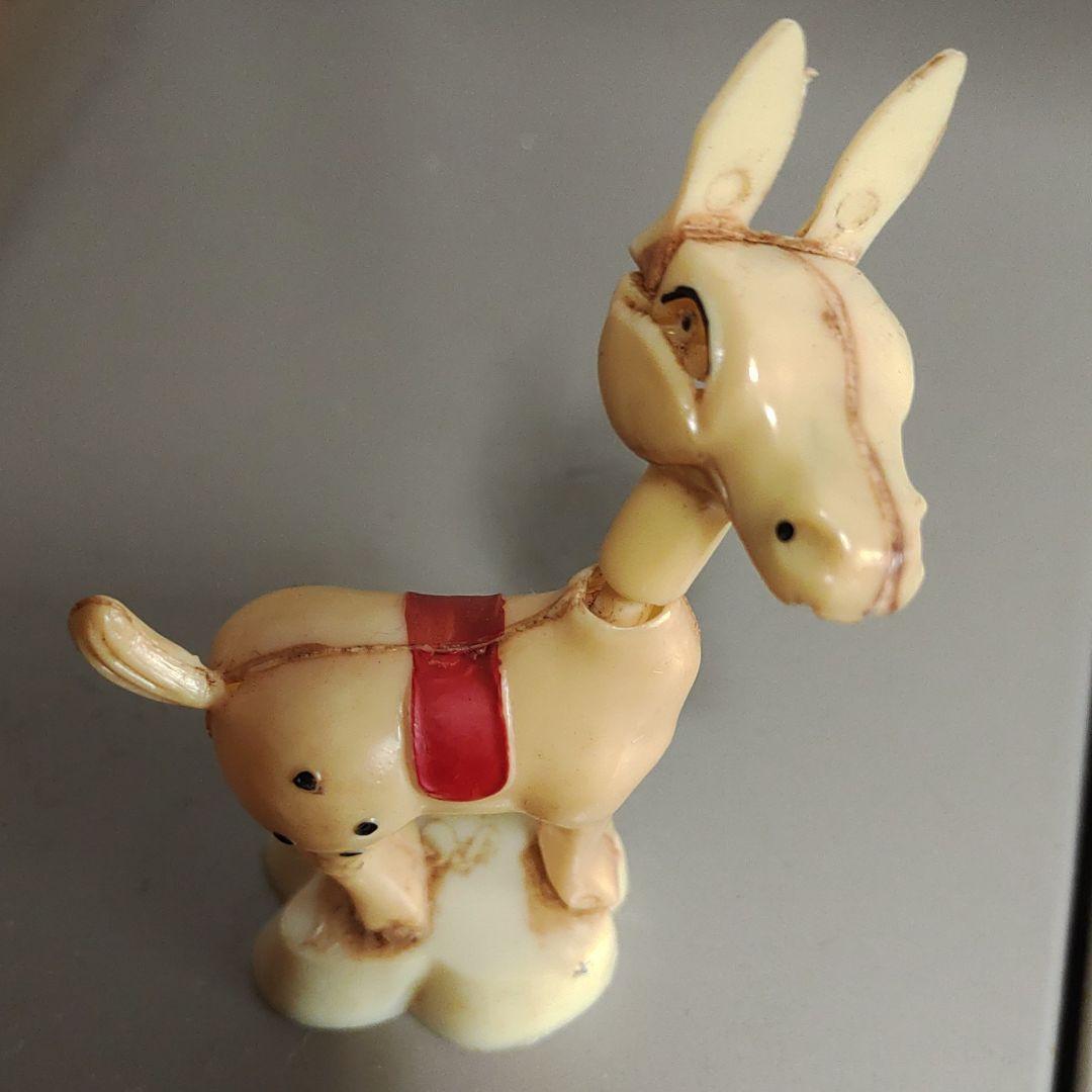 Showa Retro Furuya Magnet-powered toy foal Pakat