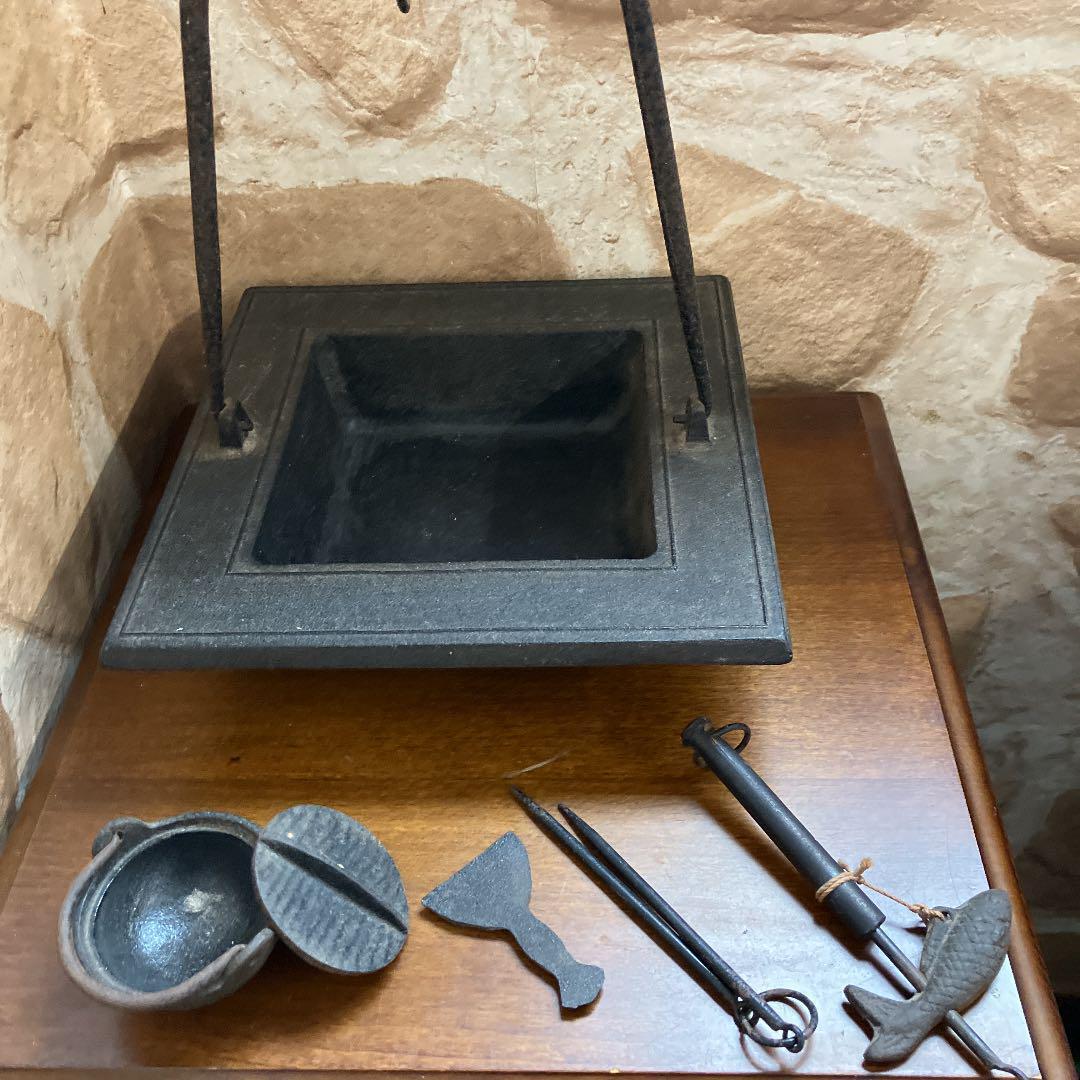 Nambu Ironware Irori Furnace Jizai kagi Hook Ashtray