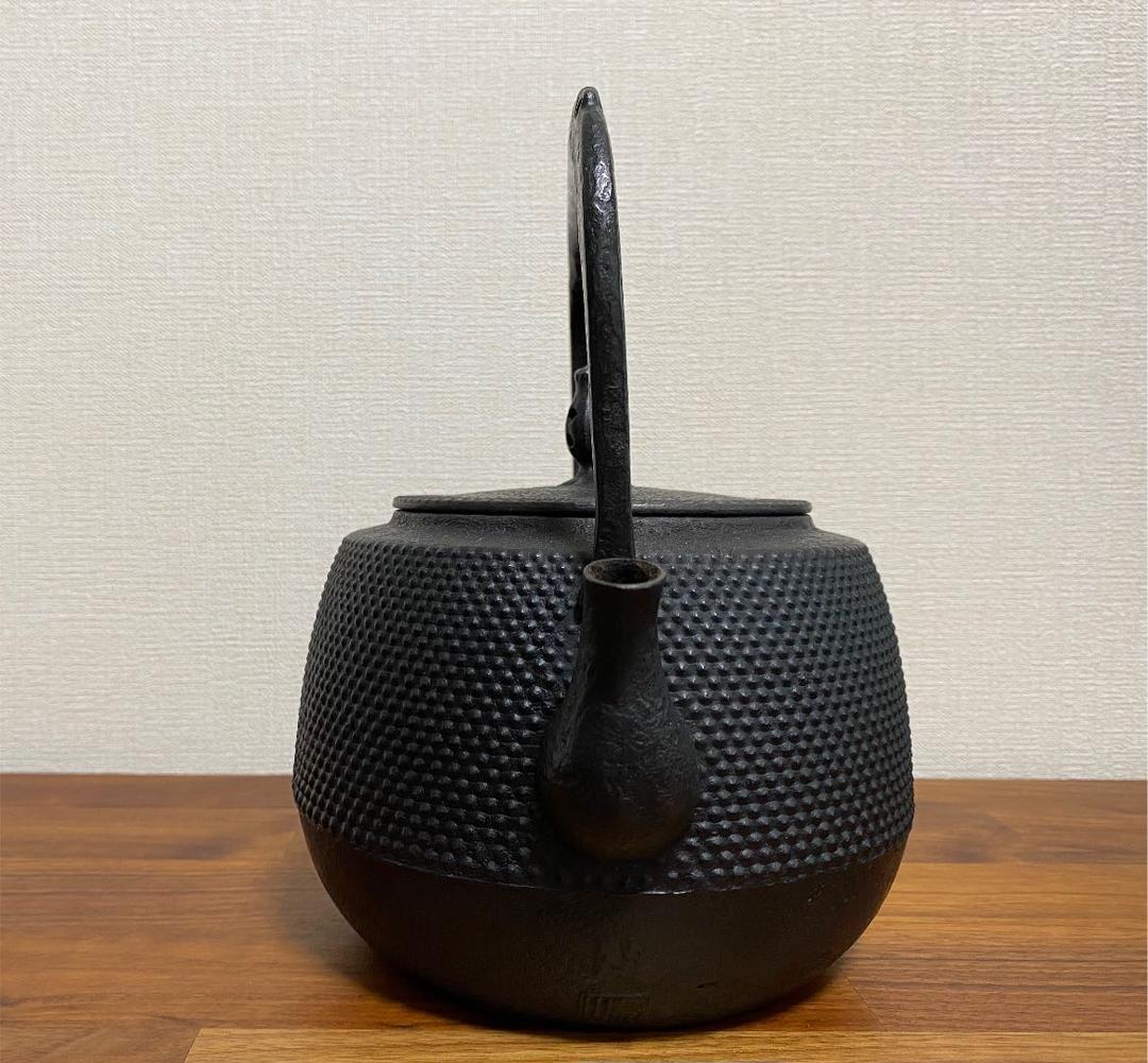 Traditional Craftsman Master Torayama's Shoulder Shape Arare Pattern 1.6L