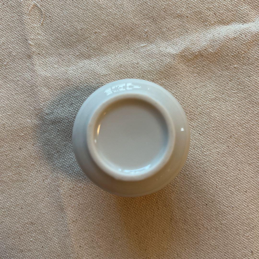 Mellow tune seasoning container
