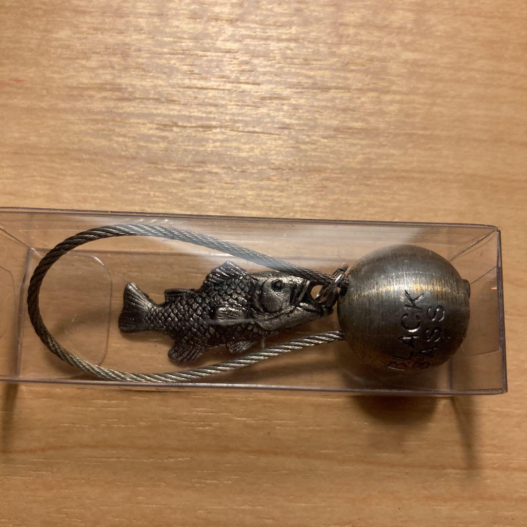 As is for parts Zippo BASSER LIMITED Comes with a cute black bass bonus box