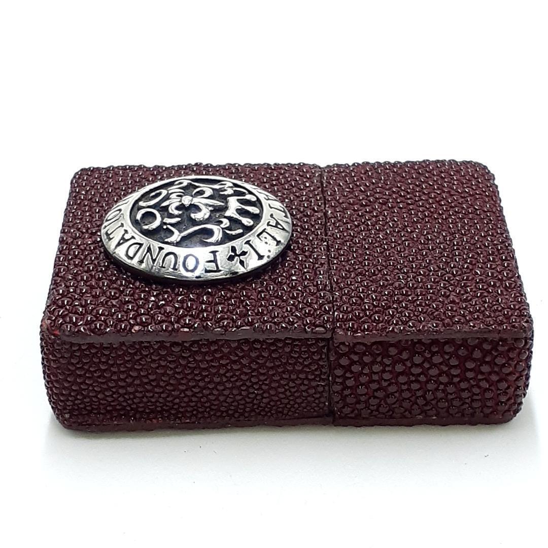 As is For Parts Hatari Leather Wallet Studio Zippo Oil Lighter