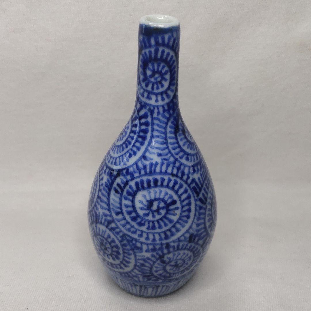 Koimari ware dyed arabesque single-flowered antiques from the old house