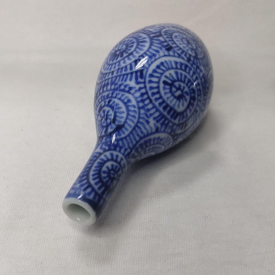 Koimari ware dyed arabesque single-flowered antiques from the old house