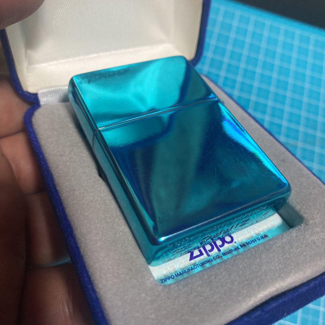 As is For Parts Zippo limited edition marine blue lucky dolphin oil lighter