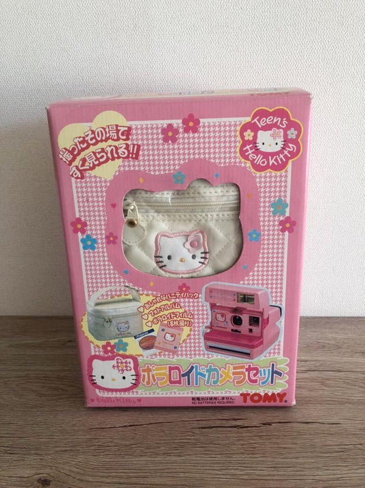 unused Hello Kitty Polaroid 600 camera w/pouch Sanrio TOMY