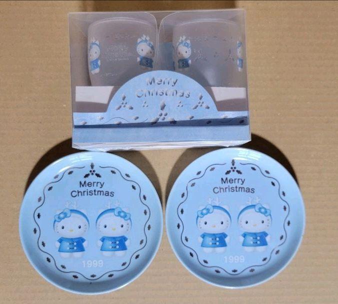 HELLO KITTY1999Christmas Kitty glass plate Set of2