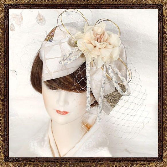 [Photograph! White x Gold] Seijin-shiki Furisode Hair Ornament Wedding