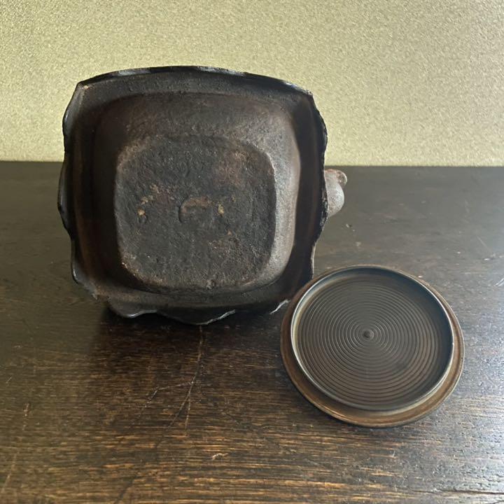Iron kettle paulownia crest square inlay tea ceremony