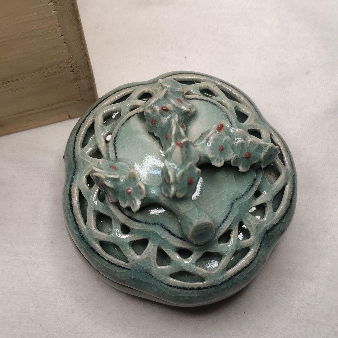 Tea utensils Celadon incense case by Gwon Tae-hyun Gyocheon kiln