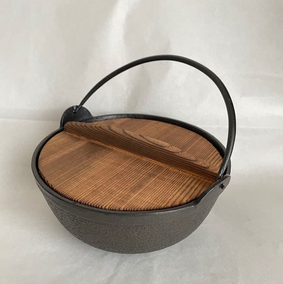 Nanbu Tekki Sukiyaki Tempura Pot Terukodo Morioka Iron Irori Oshiyaki Cookware