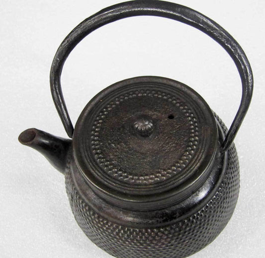 Nanbu Tekki 8 0.3L storage Japanese Antiques