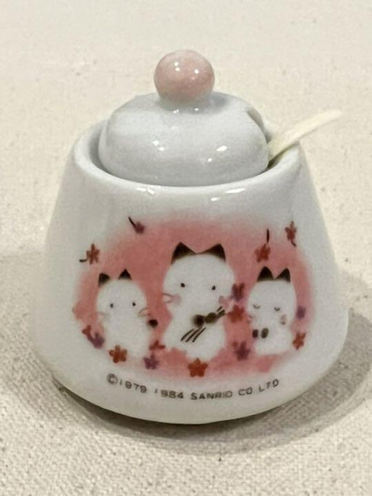 Mellow tune seasoning container