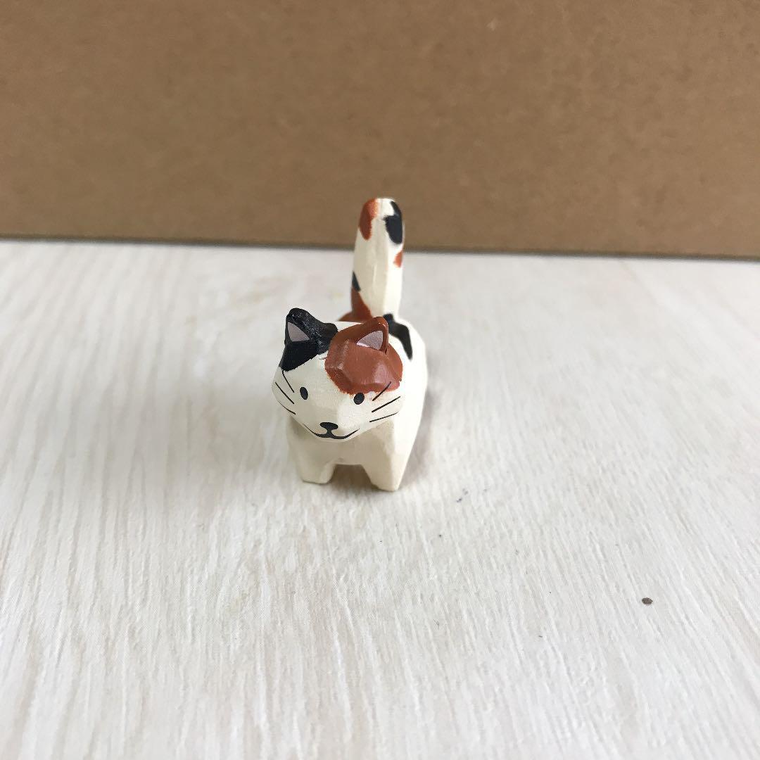 Wood carving animals