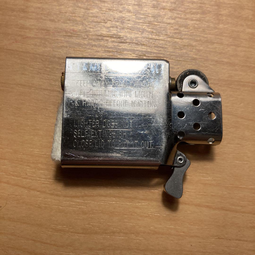 As is for parts Zippo BASSER LIMITED Comes with a cute black bass bonus box