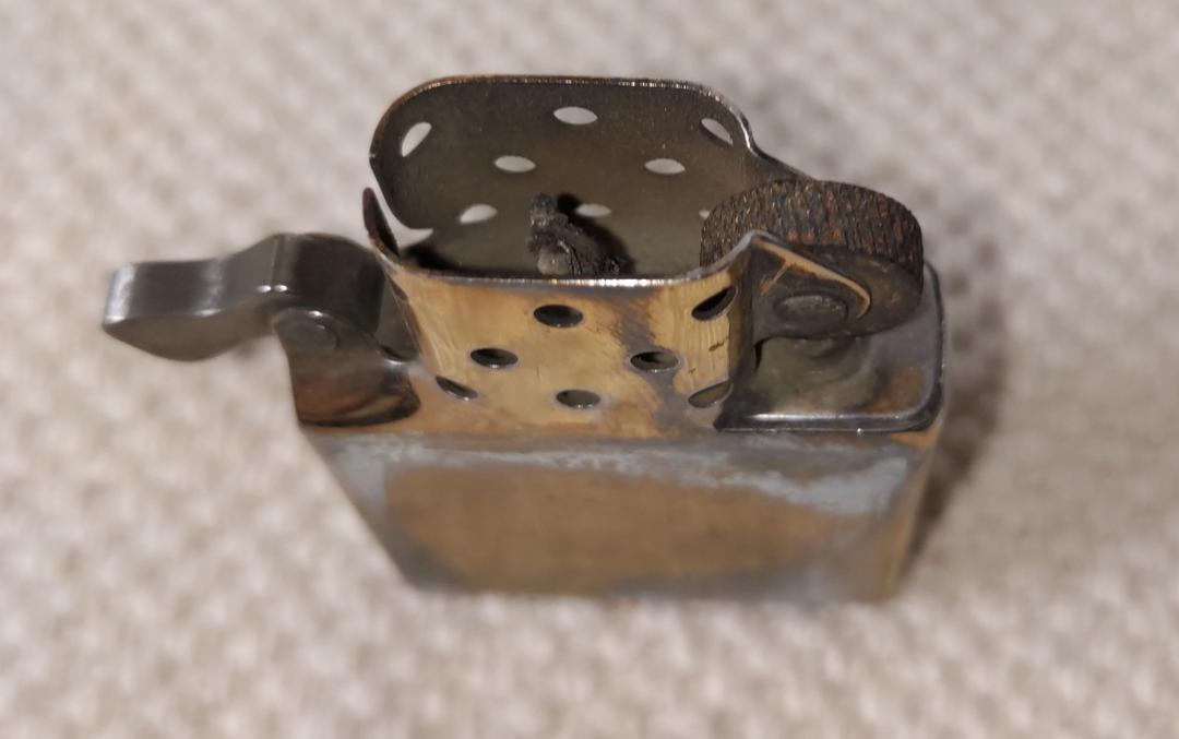 As is for parts bottom reverse engraving 1988 solid brass Zippo lighter Zippo so