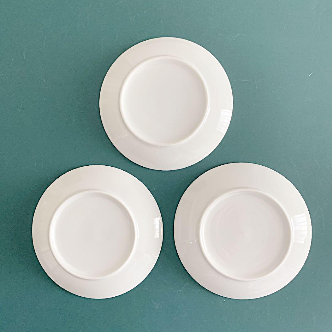Lot 3 Hello Kitty plate