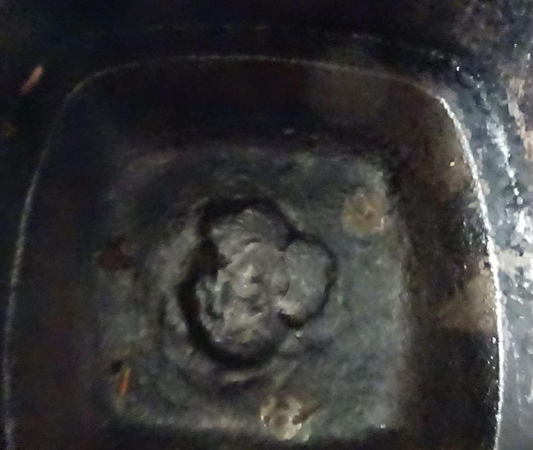 Old iron kettle, paulownia pattern, butterfly statue, tea utensils