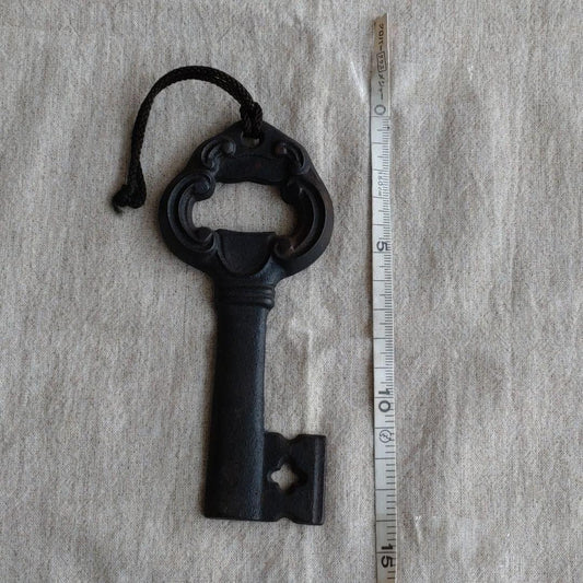 Antique style retro miscellaneous goods