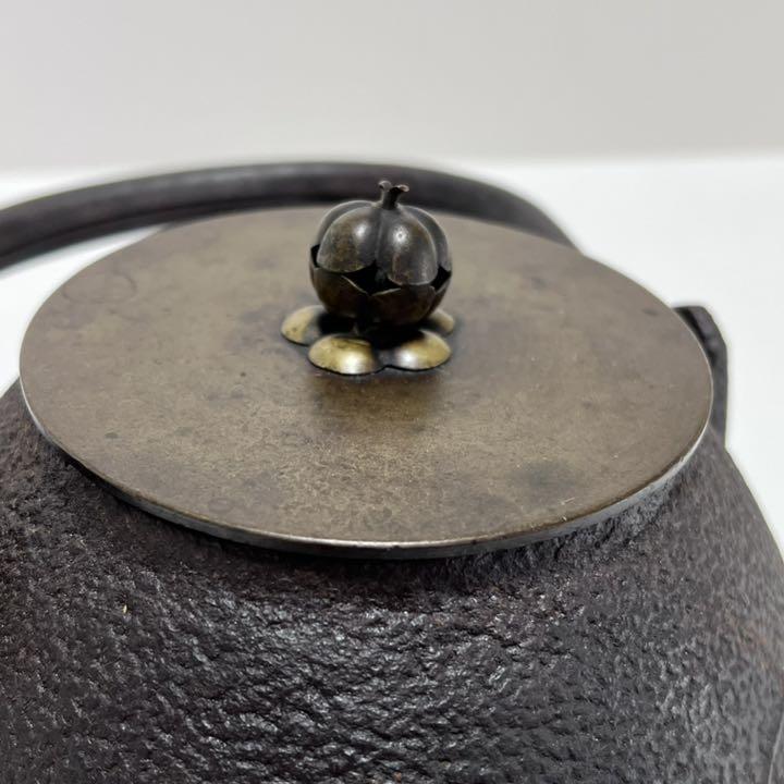 Ryubundo-zukuri Iron kettle Copper lid Jidai iron kettle Jidaimono